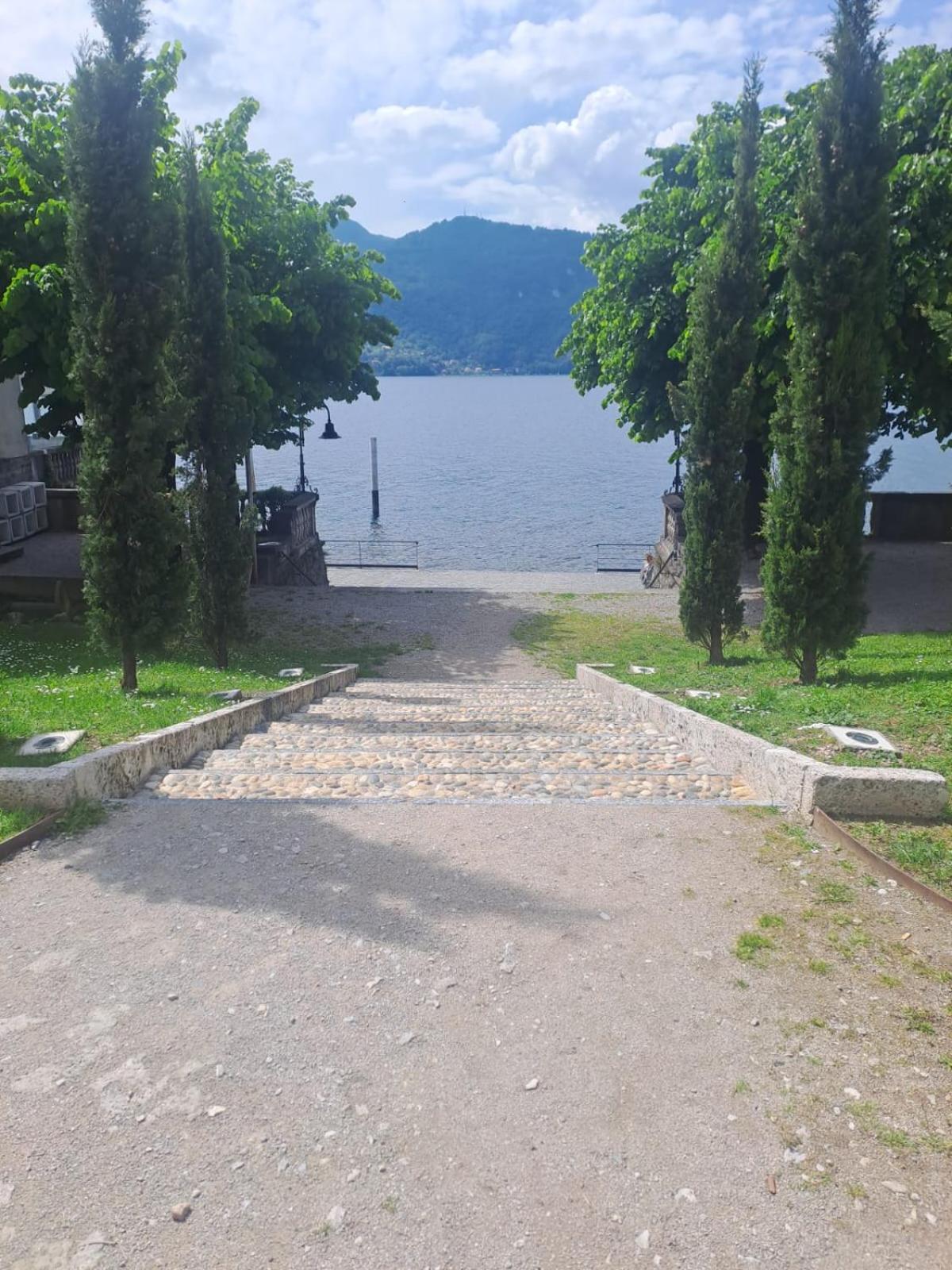Il Gatto E La Volpe Foresteria Lombarda Lierna Bagian luar foto
